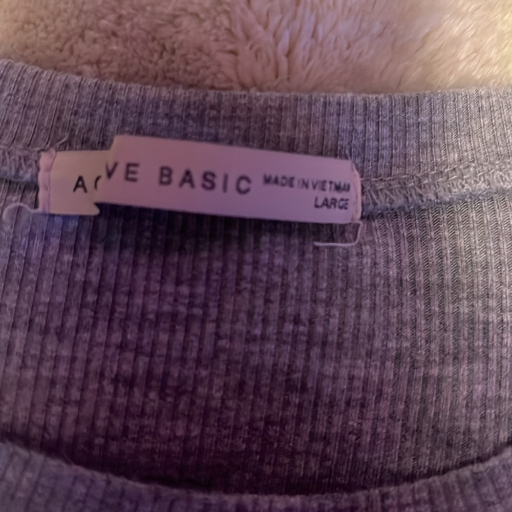 Grey active basic tee size medium - Picture 2 of 2
